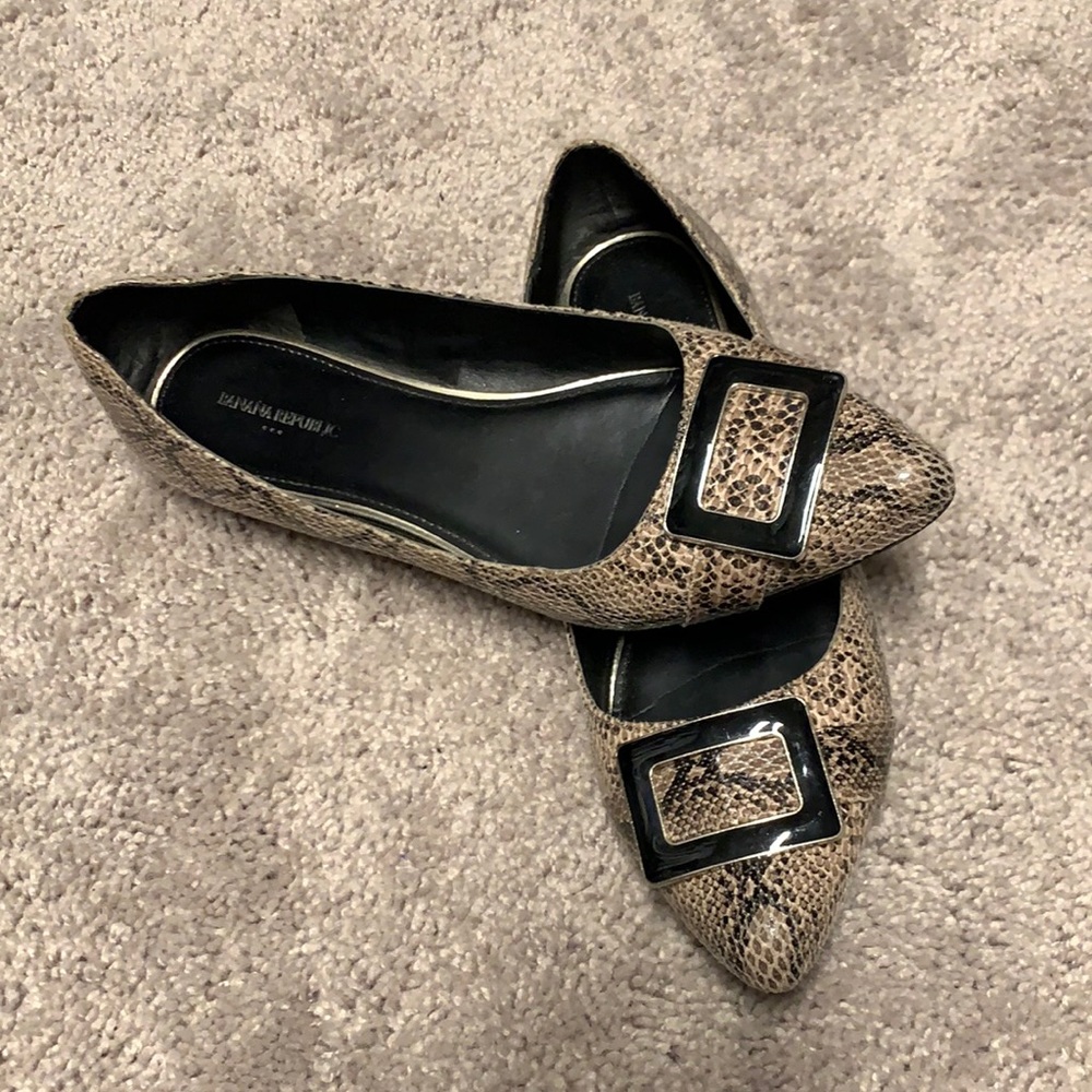 Banana Republic pointed toe flats